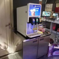 披萨店三阀可乐机碳酸饮料可乐机供应零售