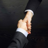 公司法人股东找人员的流程费用