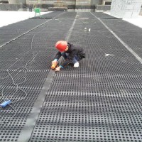 生产厂家黑色滤水板20厚排水板 花园黑色凹凸型排水板