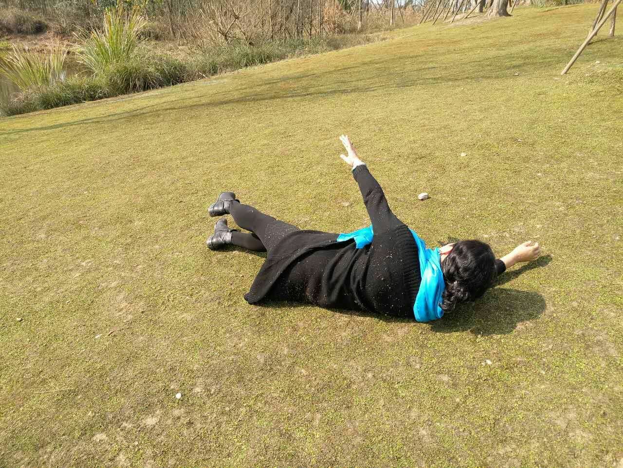 爬山比跑步累_安徽一男孩爬山累了滚下山_怀女孩累腰怀男孩累腿