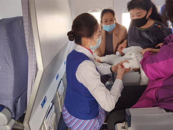 东航南京到长沙航班_东航救人紧急放油_东航一航班紧急备降