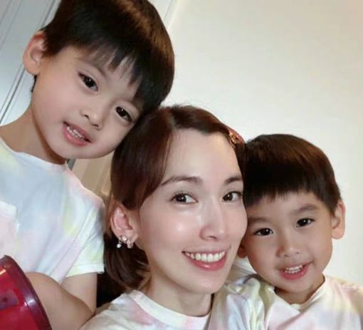 陈若仪透露儿子车祸后第一句话_陈若仪个人资料_林志颖老婆陈若仪丑