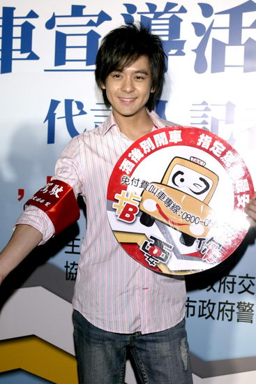 陈若仪透露儿子车祸后第一句话_陈若仪 康熙来了_陈若仪儿子