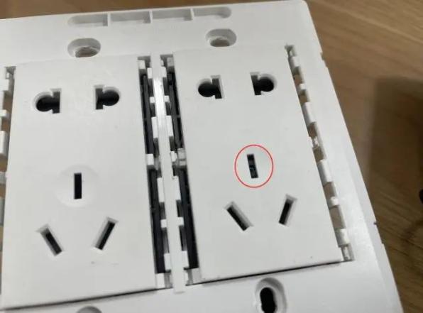 韩国电影男子偷窥楼下女子_女子发现男子深夜卧室窗外疑偷窥_男子深夜暴打女子