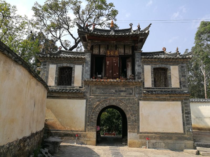 公司回应只招清朝人_多地现1支新冠疫苗打2人？官方回应_校招投简历没有回应