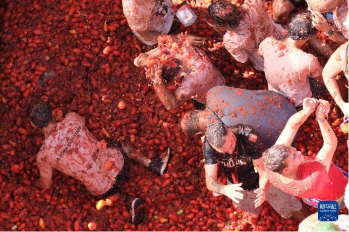 多地现1支新冠疫苗打2人？官方回应_校招投简历没有回应_公司回应只招清朝人