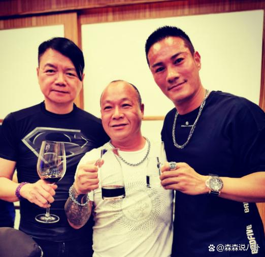 深圳警方通报港星黄竣锋餐厅遇袭_星睿澳港购 威锋_港丽餐厅加盟 港丽餐厅加盟