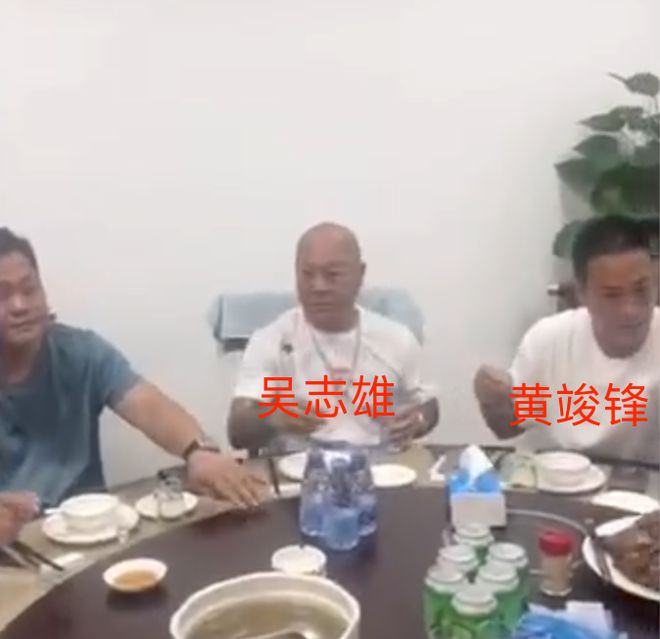 南京警方通报官员夫妇打人事件 被打护士未瘫痪_南京宝马案 警方通报_深圳警方通报港星黄竣锋餐厅遇袭