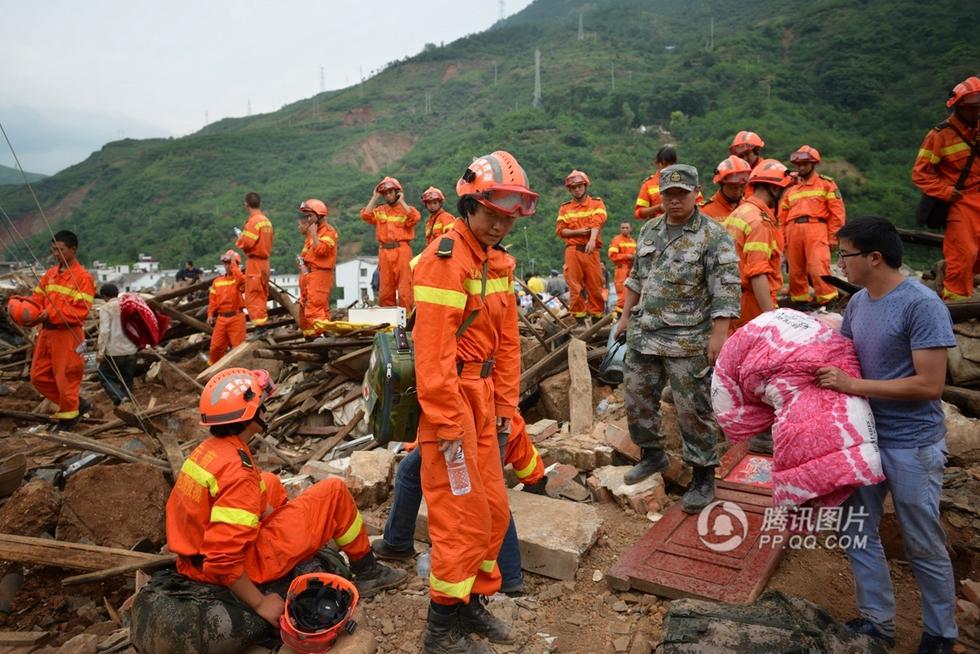 河南强降雨已致56人遇难5人失踪_四川冕宁特大暴雨已致16人遇难_四川泸定6.8级地震已致7人遇难