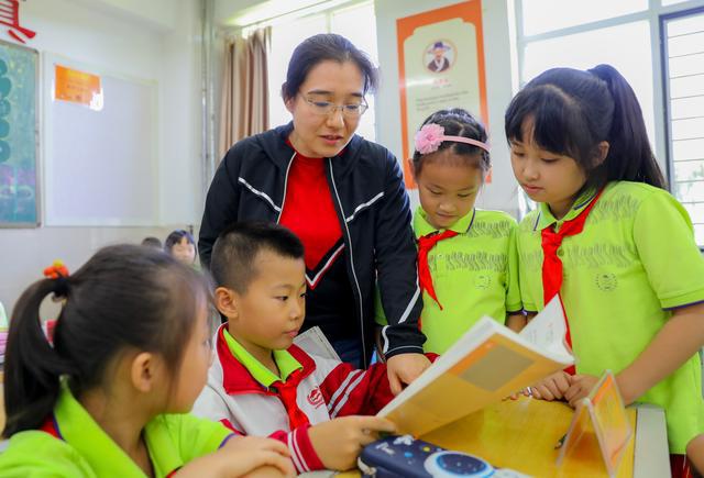 中秋寄语教师_中秋来梦幻节_中秋节与教师节同天