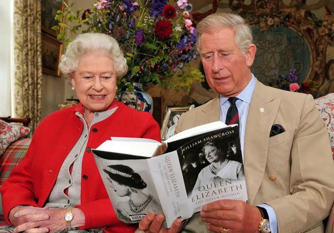 会议讨论记录怎么写_会议讨论 英语_英首相在会议期间讨论女王病情