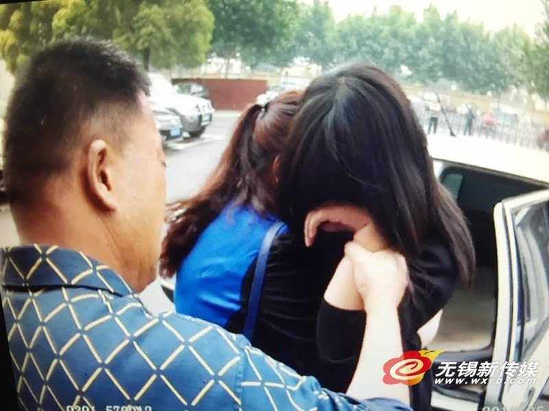 释延鲁被传遭登封警方控制_美华人因耗电量低遭警方搜查住宅_男子遭警方枪击身亡