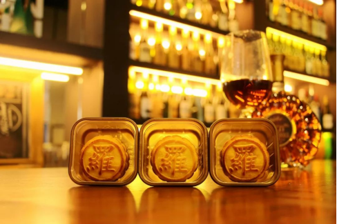 天价月饼现地下交易_桂林现5千天价鱼_北京高考志愿填报班现9.8万天价 按小时计价