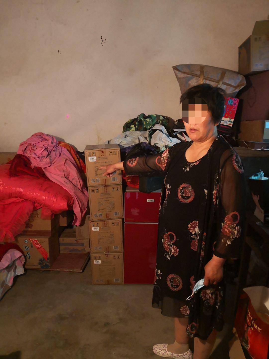 美华人因耗电量低遭警方搜查住宅_法市长遭警方拘留_徐晓冬遭警方传唤