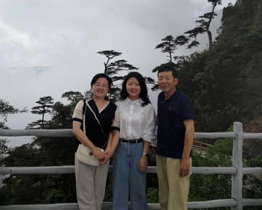 女孩考什么大学适合_读唇语大赛的段子_女孩靠读唇语考大学