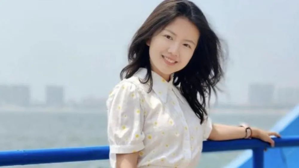 读唇语大赛的段子_女孩靠读唇语考大学_女孩考什么大学适合