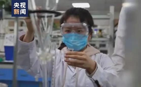 女孩考什么大学适合_读唇语大赛的段子_女孩靠读唇语考大学