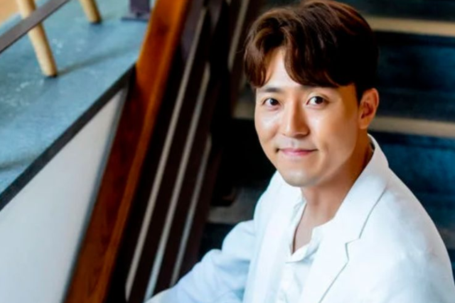 韩国不出名老演员男_韩国一男演员中秋当天因吸毒被捕_湖南吸毒市长被捕