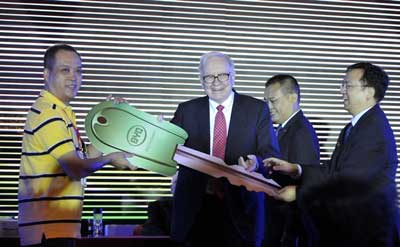 巴菲特投资比亚迪亏损_巴菲特售比亚迪股票_巴菲特买比亚迪的股票时的价格