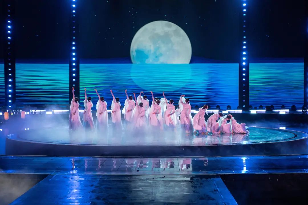 央视禁播晚会晚会_央视中秋晚会官宣_2014年央视中秋戏曲晚会