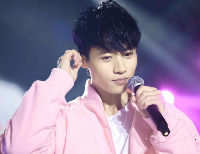 回复道歉 英文怎么说_魏晨回复快乐再出发制片人道歉_快乐男生魏晨