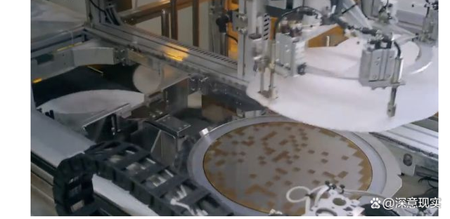 拜登为英特尔工厂开工站台 又提中国_工厂今天开工 英文_罗永浩为微商站台