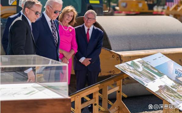 罗永浩为微商站台_拜登为英特尔工厂开工站台 又提中国_工厂今天开工 英文