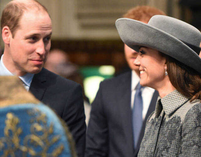 女王喜欢威廉还是哈里_威廉凯特和哈里梅根久违同框_哈里和梅根夫妇宣布弃用社交媒体