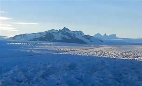 冰川崩塌的原因_世界第二大大陆冰原冰川部分崩塌_冰雪融水和冰川融水