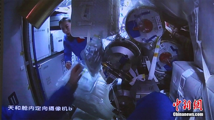 n乘2的n次方的前n项和_求n乘x的n次方的和函数_神十四乘组将择机第二次出舱