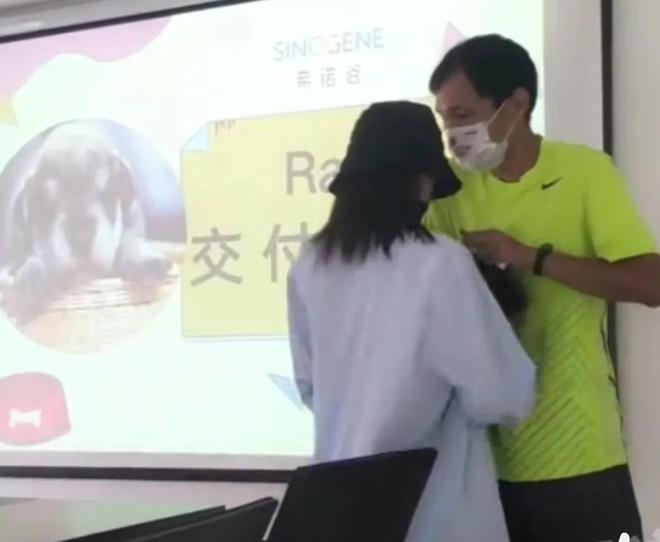 狗去世时在想什么_女子花25万克隆去世宠物狗_qq宠物宠物卷怎么花属性