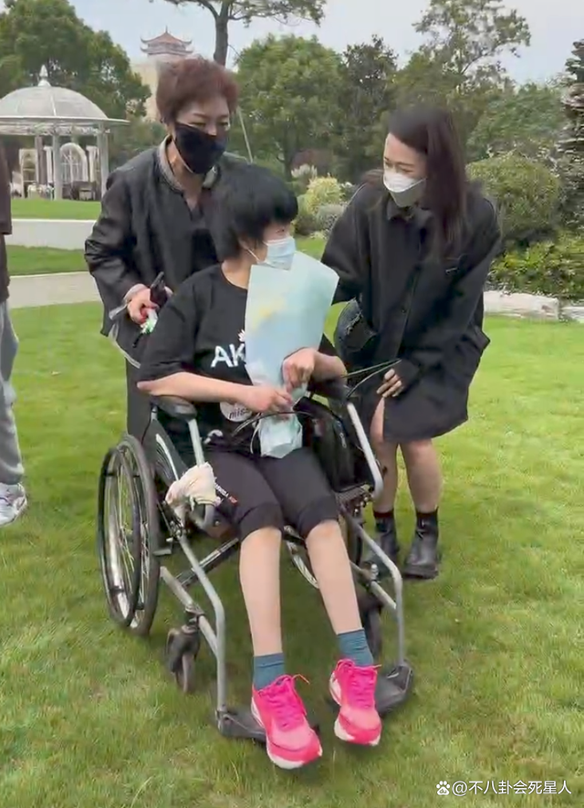 陈乔恩和丈夫到现场祭拜乔任梁_乔任梁死亡现场很凄惨_陈意涵乔任梁吻戏视频