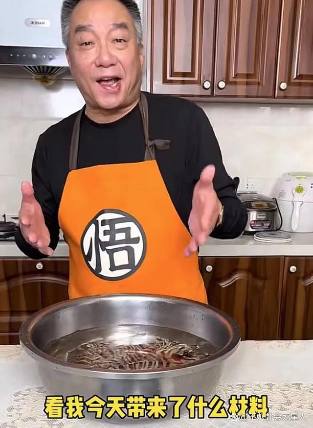 陈乔恩和丈夫到现场祭拜乔任梁_陈意涵乔任梁吻戏视频_乔任梁死亡现场很凄惨