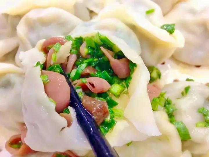 大量肥美海肠涌上烟台海滩_深圳霞涌海滩_惠州霞涌镇海滩烧烤