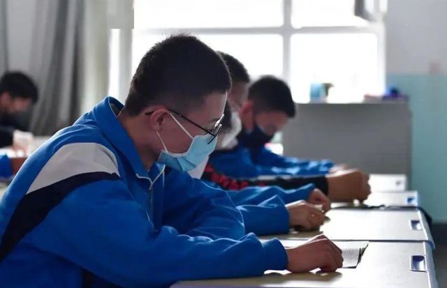 临时停课通知怎么写_台风停课通知范文_江苏多地停课通知