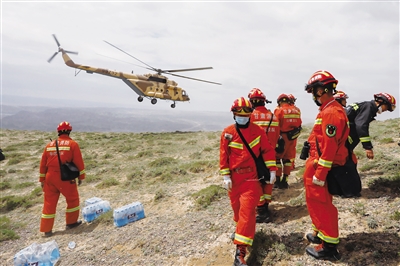 甘宇失联17天中有9天淋雨引发感染_马航失联名单中含郑州一对小夫妻 双方均为独子_广州女大学生登山失联4天