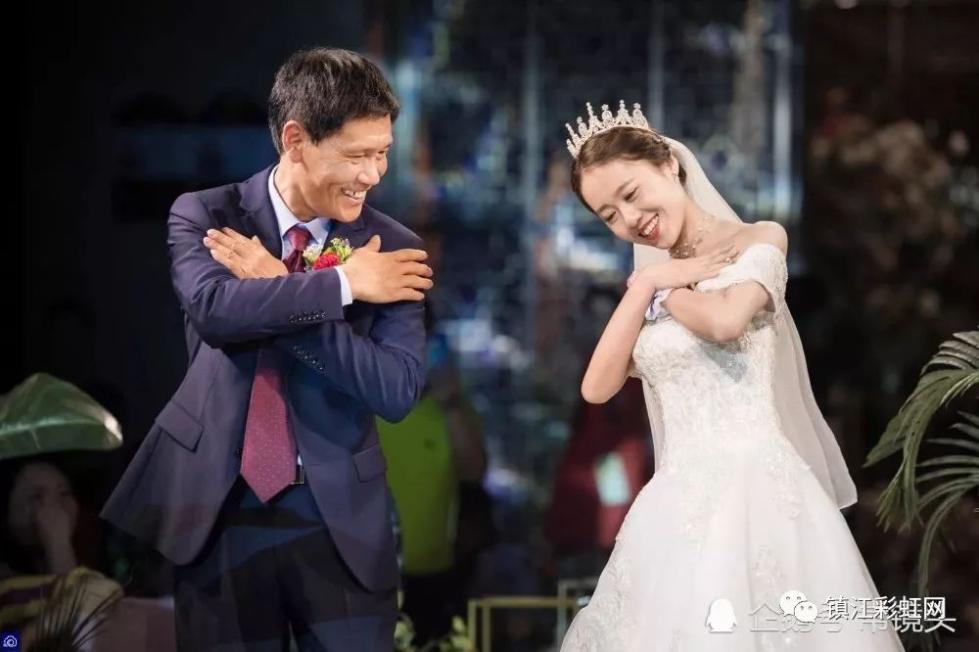 司仪主持完婚礼上桌吃饭被扣尾款_结婚司仪主持词_yy司仪主持词