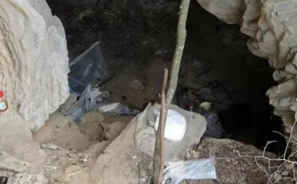 很厌倦现在的生活_现实的生活_悬崖山洞现生活痕迹