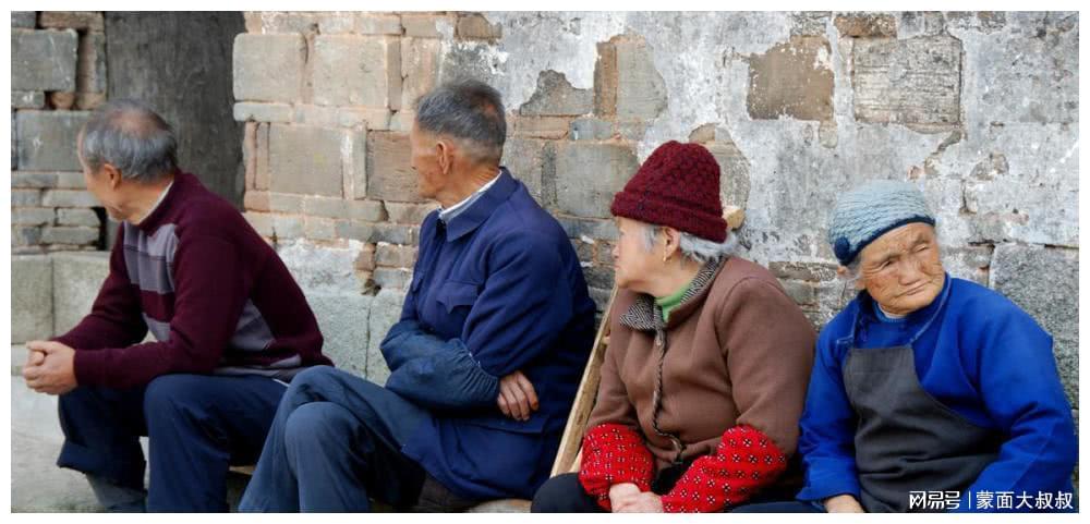 老人去世留下的戒指_老人去世留一柜子钱_结婚压柜子钱可以拿出来吗