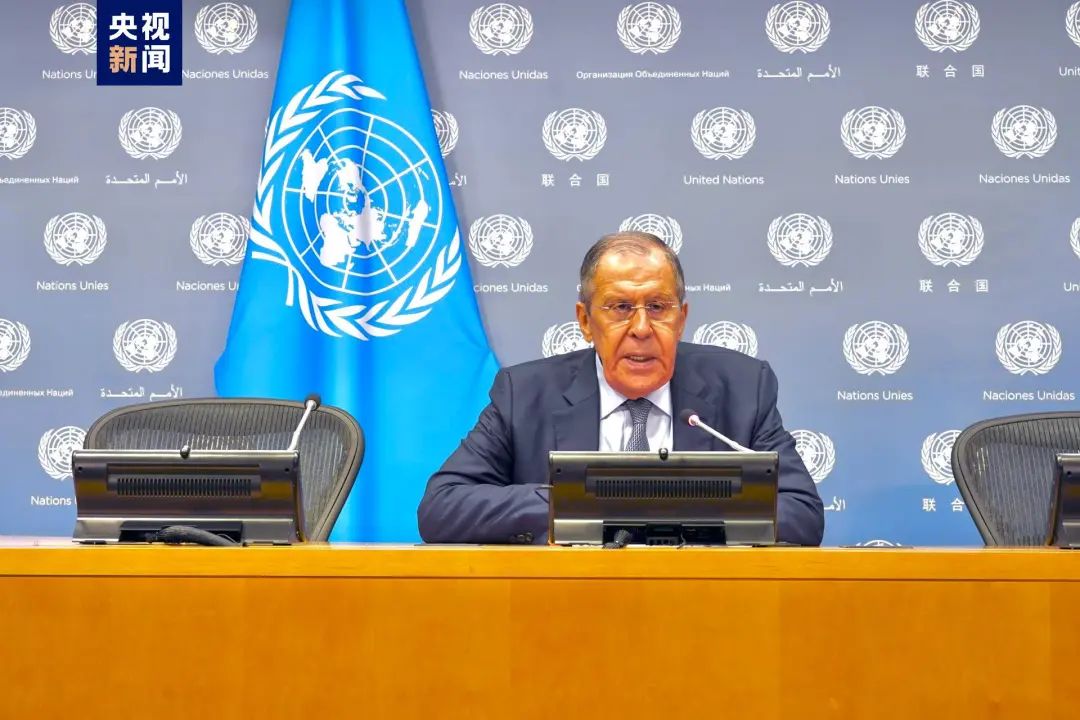 乌克兰升起俄国旗_乌克兰亲俄地图_俄外长：西方国家已参加乌克兰冲突