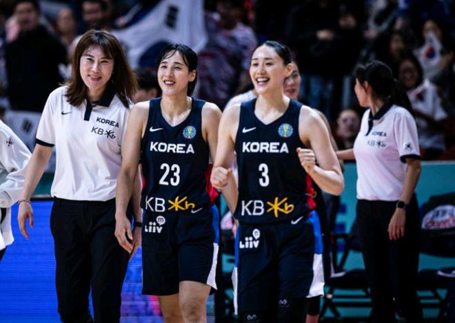 中国女壶11-3大胜,逼韩国_韩国女篮 vs 日本女篮_美国女篮76分大胜韩国女篮