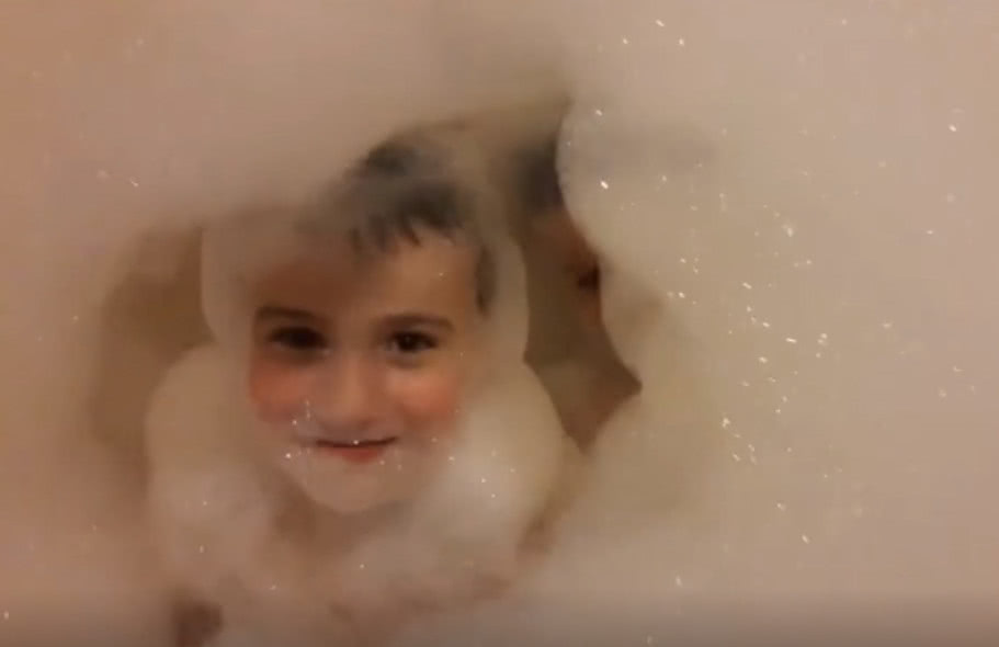 父亲去世留200万_青蛙王子 高凌风去世 一代歌王空留梦_洗澡去世留8个孩子