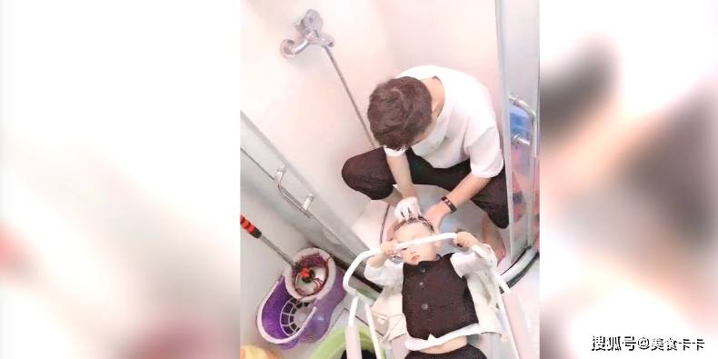 新娘在婚礼留座位给去世儿子_洗澡去世留8个孩子_夫妻一方去世留下的存款归谁