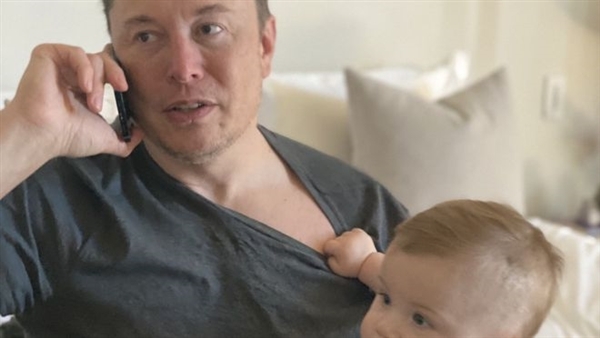 推牌9四张牌配牌技巧_推牌去牌技巧_马斯克给2岁儿子发推特工牌