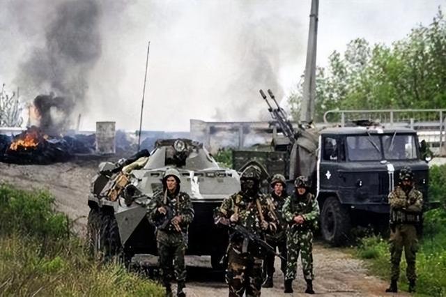 德总理称希望与普京保持对话_俄罗斯总理普京曾对媒体表示_普京称收到1.5亿只中国口罩