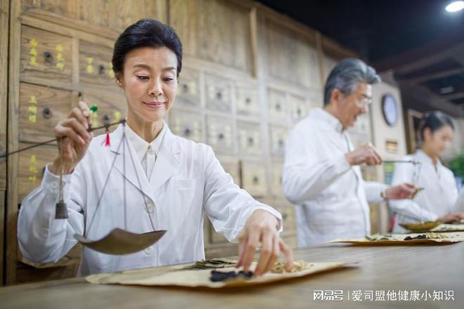 莲花清瘟颗粒的替代药_连花清瘟胶囊有上百种替代药_连花清瘟胶囊
