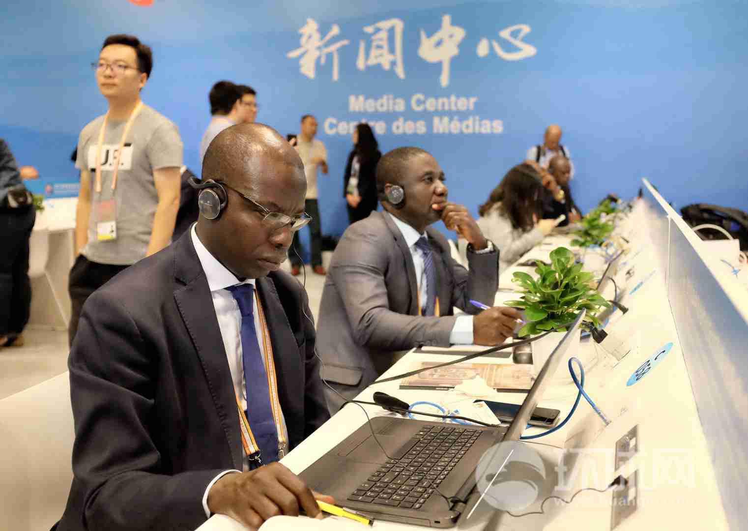 2013上合组织峰会哪里举办_美国举办美非峰会_亚信峰会 在上海哪举办