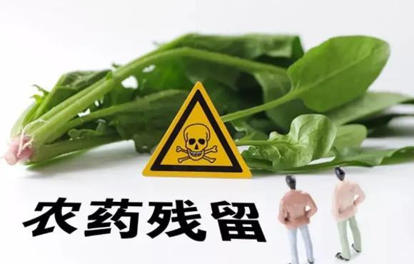 撒农药飞机_男子称自家晾晒藕粉疑遭邻居撒农药_男子称君 女子称什么