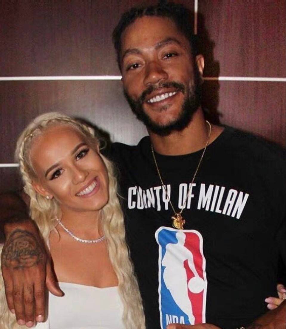 当事女孩回应鲍毓明抛出聊天记录_尼日利亚总统回应被绑架女孩_远嫁非洲女孩回应