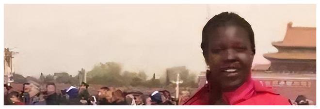 尼日利亚总统回应被绑架女孩_远嫁非洲女孩回应_当事女孩回应鲍毓明抛出聊天记录